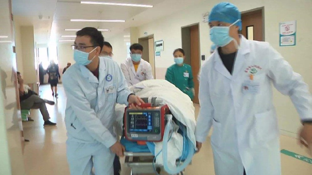 云浮市长途急救车电话-接送病人的救护车 云浮市长途急救车电话-接送病人的救护车